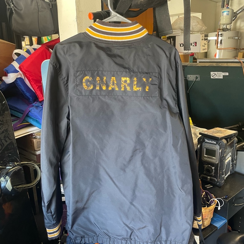 Gnarly Team Jacket - Picture 2 of 3